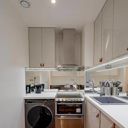 Apartment Trendy ,quit And Chic *