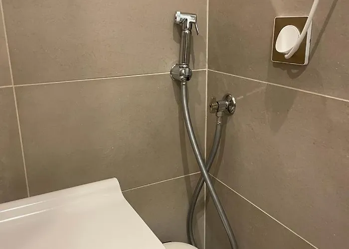 Trendy ,quit And Chic Paris